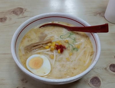 「白みそらーめん７５０円」@手打ラーメン 暖宝の写真