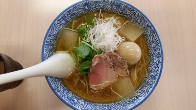 「冷やし煮干そば白醤油」@中華そば よしかわの写真