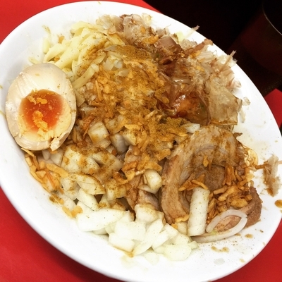 「汁無し(小豚&変身:カレー)」@びんびん豚の写真