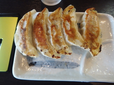 「餃子250円(ぱどクーポンで無料)＆味噌750円」@麺屋ひぶたの写真