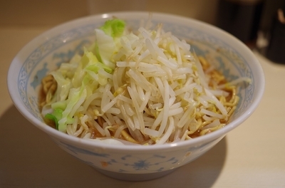 「らーめん(アブラ)700円」@らーめん 陸 尾山台店の写真