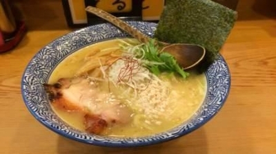 「鶏白湯そば」@鶏そばつけそば そるとの写真