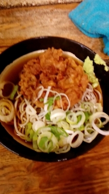 「冷やしゲソ天そば」@六文そば 日暮里第2店の写真