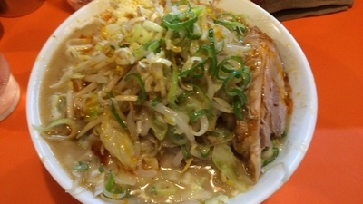 「ラーメン 豚入り 節券 全部 ラー油 ¥790、¥30」@ちばからの写真