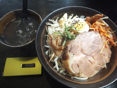 「夏季限定、ピリ辛野菜まぜそば980円がぱどクーポンで680円」@らーめん 一真堂の写真