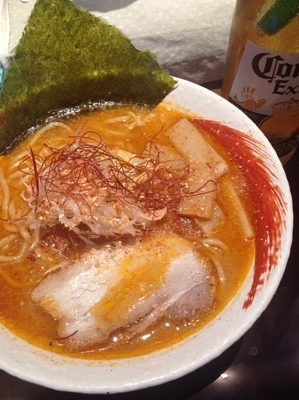 「海老秀ラーメン ¥750 + コロナ ¥530」@海老秀 関内さくら通り店の写真