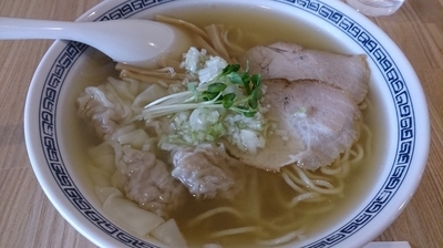 「雲呑そば（850円）＋おにぎり（100円）」@中華そば 熊野の写真