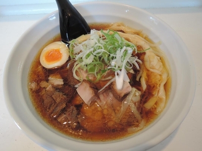 「しょうゆ」@マルエス食堂の写真