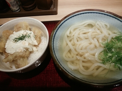「Ａセット（とり天南蛮丼（小）+かけ（小））560円」@うどんのおがわ屋の写真