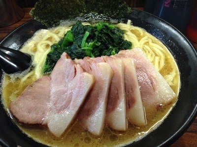 「ラーメン ＋ チャーシュー」@豚骨醤油らーめん 誠屋 池尻店の写真