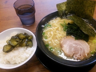 「とんこつ醤油700円」@横浜家系ラーメン 武骨家 恵比寿店の写真