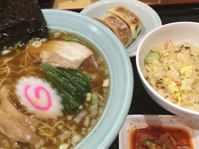 「中華そば半チャーハンセット880円」@らーめん 吉川やの写真