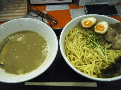 「つけ麺（大）800円+味玉100円」@つけ麺 拓の写真