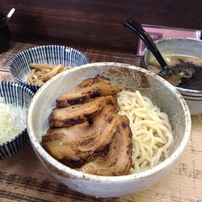 「チャーシューつけ麺＋メンマ＋白髪ネギ」@めん屋 元助 平塚店の写真