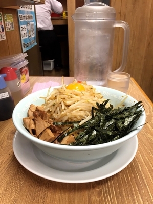 「汁無し豚野郎・カタメ」@野郎ラーメン 西武新宿駅前店の写真