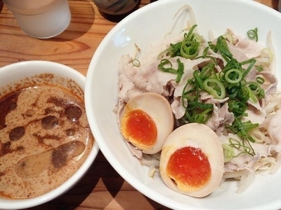 「豚しゃぶつけ麺」@めんくいや 博多駅東店の写真