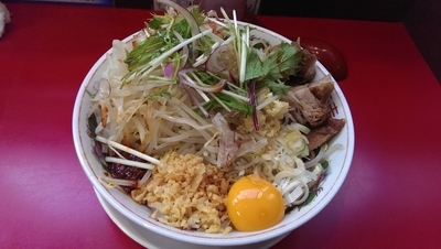 「冷やしまぜそば、大、しょうが、辛玉、かつおぶし」@用心棒の写真