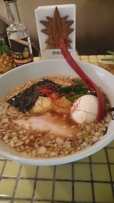 「醤油パインラーメン」@パイナップルラーメン屋さん パパパパパインの写真