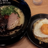 黒ラーメン（オープンサービスラーメン＋チャーハン500円）