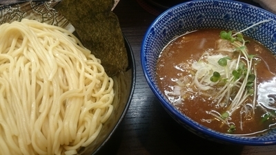 「濃厚魚介つけめん +中盛＋カレ変ライス」@麺屋 中川會 神保町店の写真