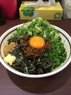 「九条ネギ盛り台湾まぜそば」@麺屋はるひ 小牧店の写真