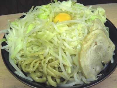 「【夏季限定】冷やしまぜそば（並）￥850」@魔人豚の写真