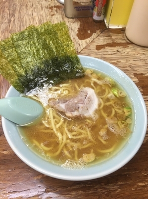 「ラーメン (700円)」@まこと家の写真