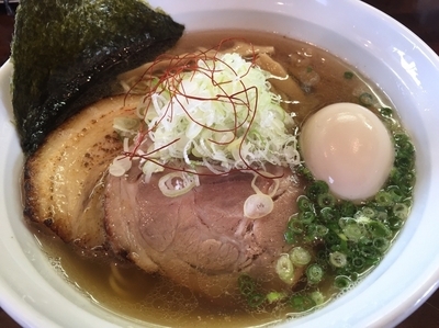 「【木曜限定】烏賊煮干し味玉ラーメン850円」@麺や 飛来の写真