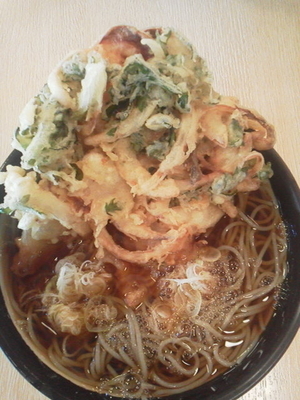 「かき揚げ\470」@越後十日町そばと地酒の店 がんぎ 新川一丁目店の写真