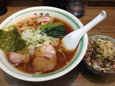 「中華そば+そぼろご飯（680+100円）」@青竹平打ち中華そば 麺壱吉兆の写真