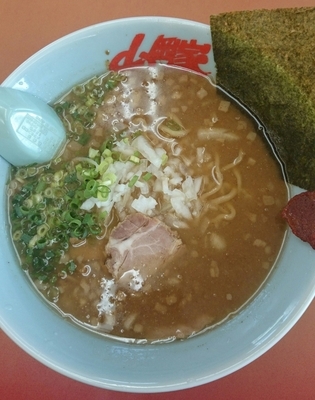 「煮干し醤油らぁめん」@ラーメン山岡家 上尾店の写真