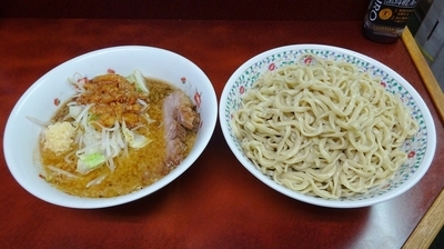 「小ラーメン（700円）＋つけ麺（150円）ニンニクアブラ」@ラーメン二郎 めじろ台法政大学前店の写真