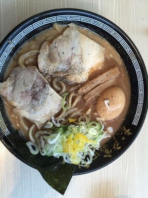 「濃厚味玉そば 900円」@松戸富田製麺 三井アウトレットパーク木更津店の写真