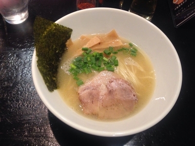 「鶏白湯そば」@NOODLE DINING 鵺 NUEの写真