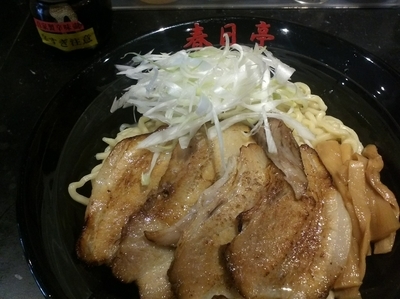 「炙りチャーシューしょうゆ油そば」@油そば専門店 春日亭 錦糸町店の写真