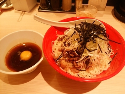 「〖期間限定〗冷し肉つけそば（大盛同料金）850円」@TOKYO 豚骨 BASE MADE by 博多一風堂 ecute品川サウス店の写真