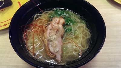 「鷄チャーシュー入り塩ラーメン」@スシロー 川崎水沢店の写真