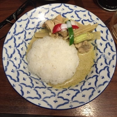 「鶏肉と茄子のグリーンカレー（ハーフ）」@ティーヌン 川崎ダイス店の写真