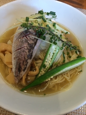 「冷やし鯵塩そば850円（限定）、真そば500円」@柴崎亭の写真