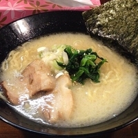 塩豚骨ラーメン＋小ライス(680円＋ランチサービス)