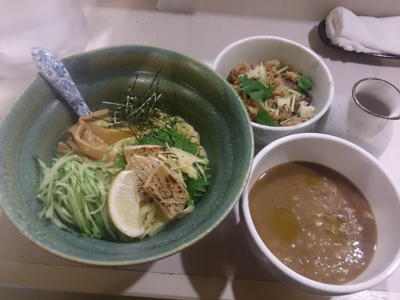 「冷やしつけそば＋炊き込み御飯」@麺処 きなりの写真