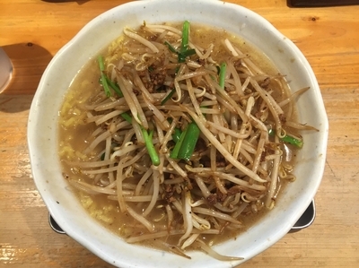 「炒めモヤシの塩らーめん【810円】」@味噌蔵らーめん まるしゅうの写真