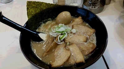 「チャーシュー麺（太麺・大盛り）」@ラーメン長山 池袋店の写真