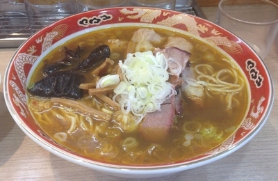 「カレーソバワンタン3個入＋ライス(小)850円＋100円」@支那ソバ すずきの写真