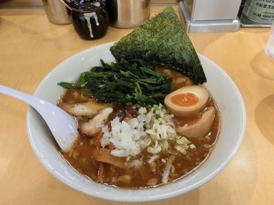 「極鮮鰹麺(太麺)+ほうれん草+味玉」@ら～めん ぎょうてん屋 GOLD 綾瀬店の写真