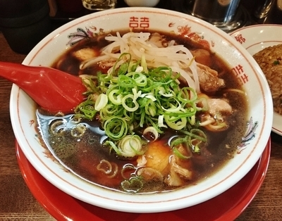 「並ラーメン＆小焼きめしセット \1100」@新福菜館 麻布十番店の写真