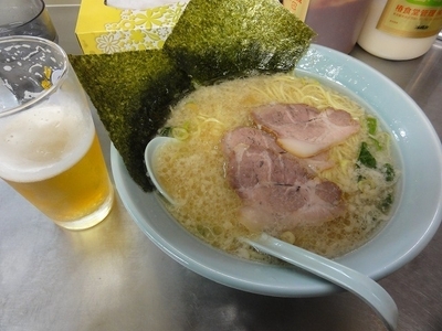 「ハーフチャーシュー麺680円　グラスビール300円」@ラーメンショップ 新守谷店の写真