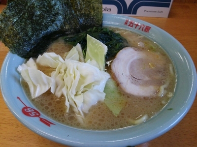 「ラーメン　（中盛り）　※麺：硬め、味：濃いめ」@信州五十六家 広丘店の写真