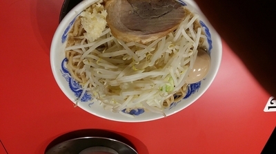「ラーメン大（730円）ニンニク野菜増し　味玉トッピング」@ジャンクガレッジ 吹上店の写真