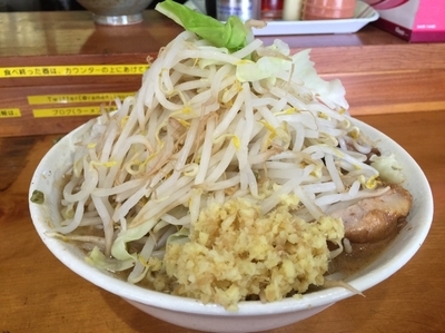 「ラーメン小 生姜マシ カラメ」@ラーメン 滋悟郎の写真
